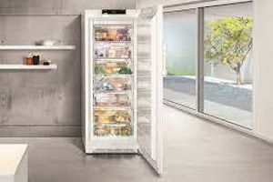Часті питання про догляд холодильників та морозильних камер фото