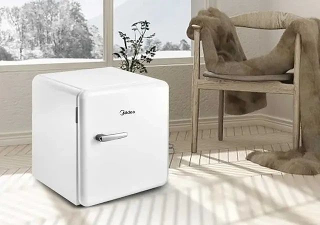 Холодильник MIDEA MDRD86SLF01 Retro білий 72670 фото